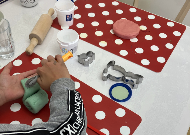 Kinderknete im Einsatz in der Kinder- und Jugendhilfe und am SBBZ.
