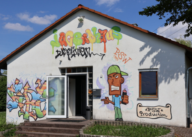Das Jugendhaus in Dußlingen mit Fassaden-Graffiti